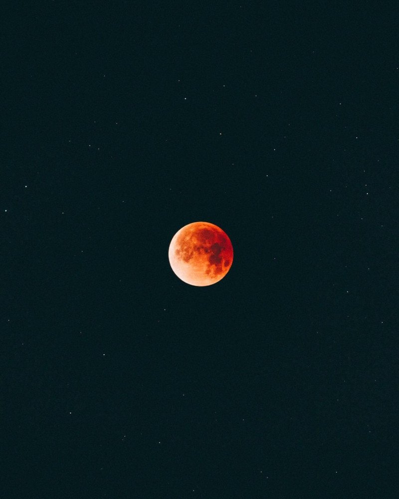 Super blood moon